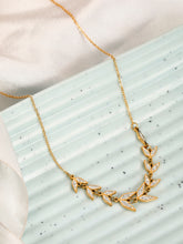 Gazing Gold Necklace