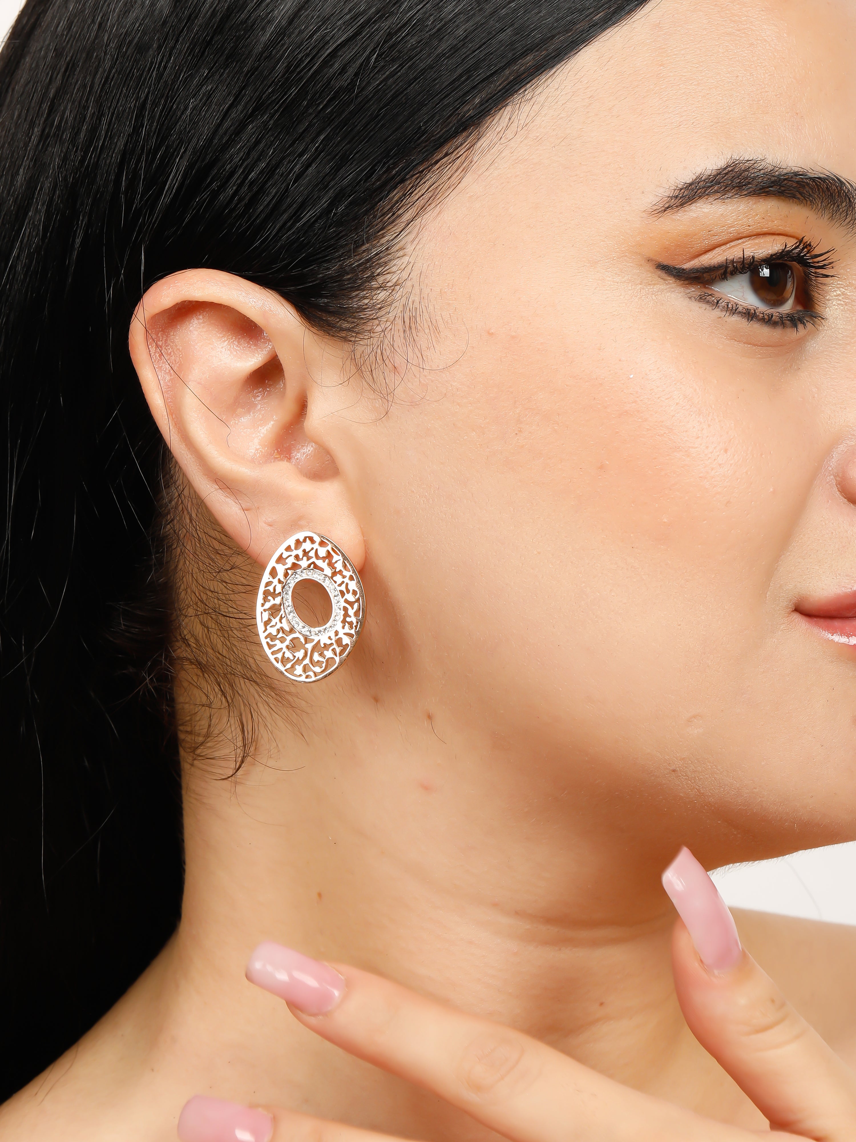 Gizelle Gold Hoop Earring