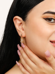 Beauty Trap Oval Shaped Earrings