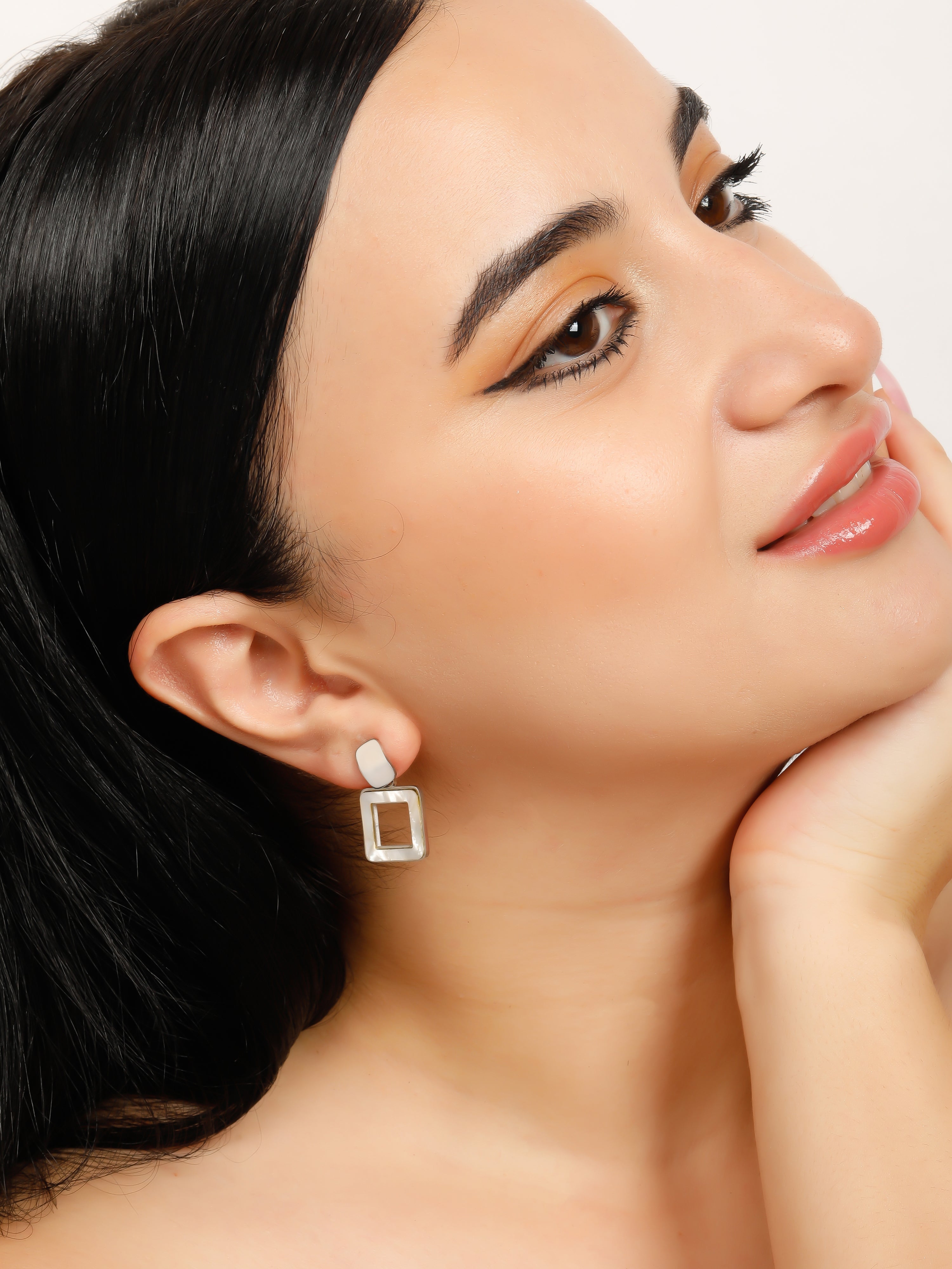 Sklvie Silver Earrings