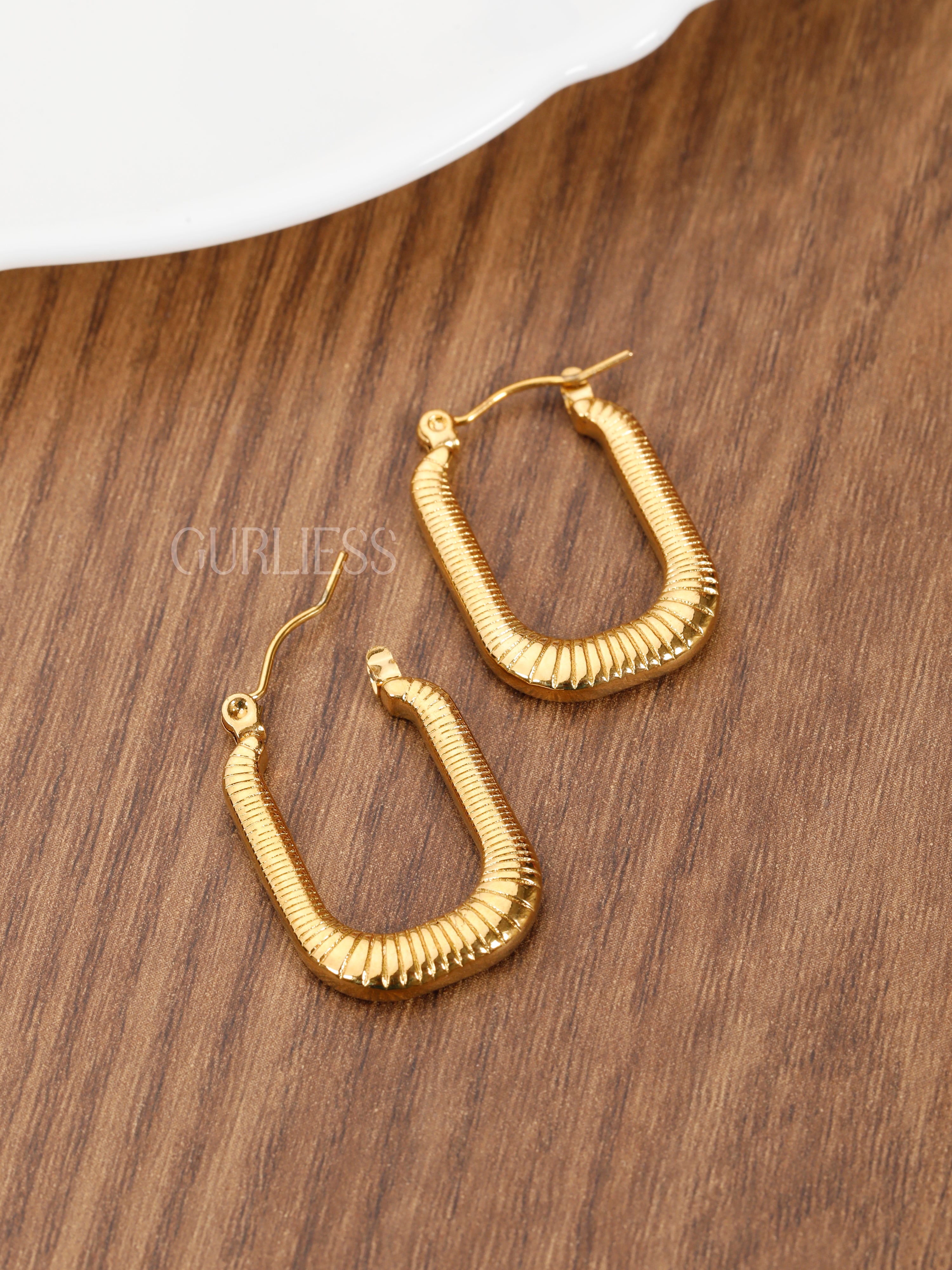 Gold Glitter Glow Earrings