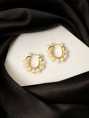 Radiant pearl hoops