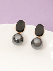 Sophomore black Earrings