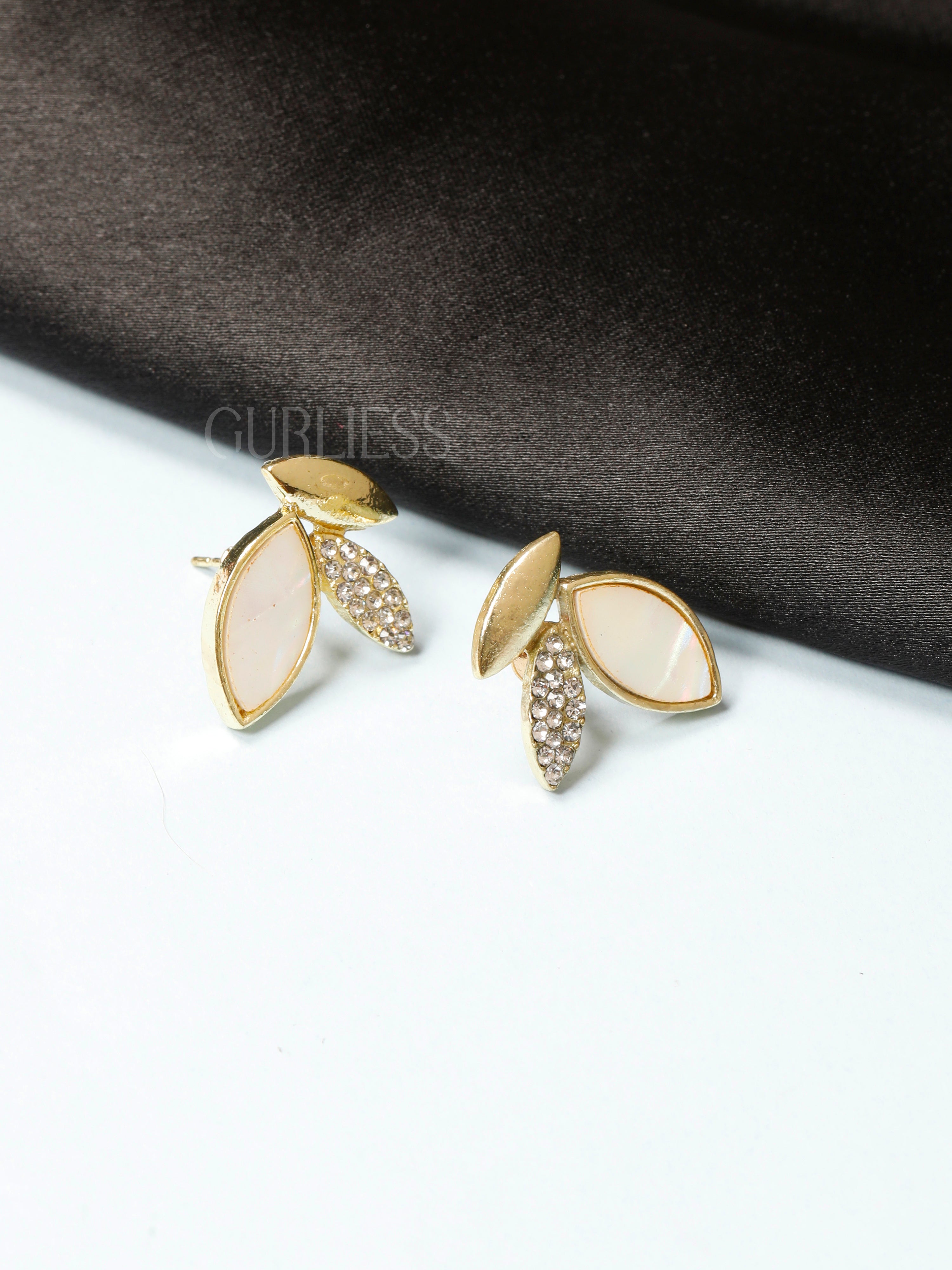 Gold pearl leaf