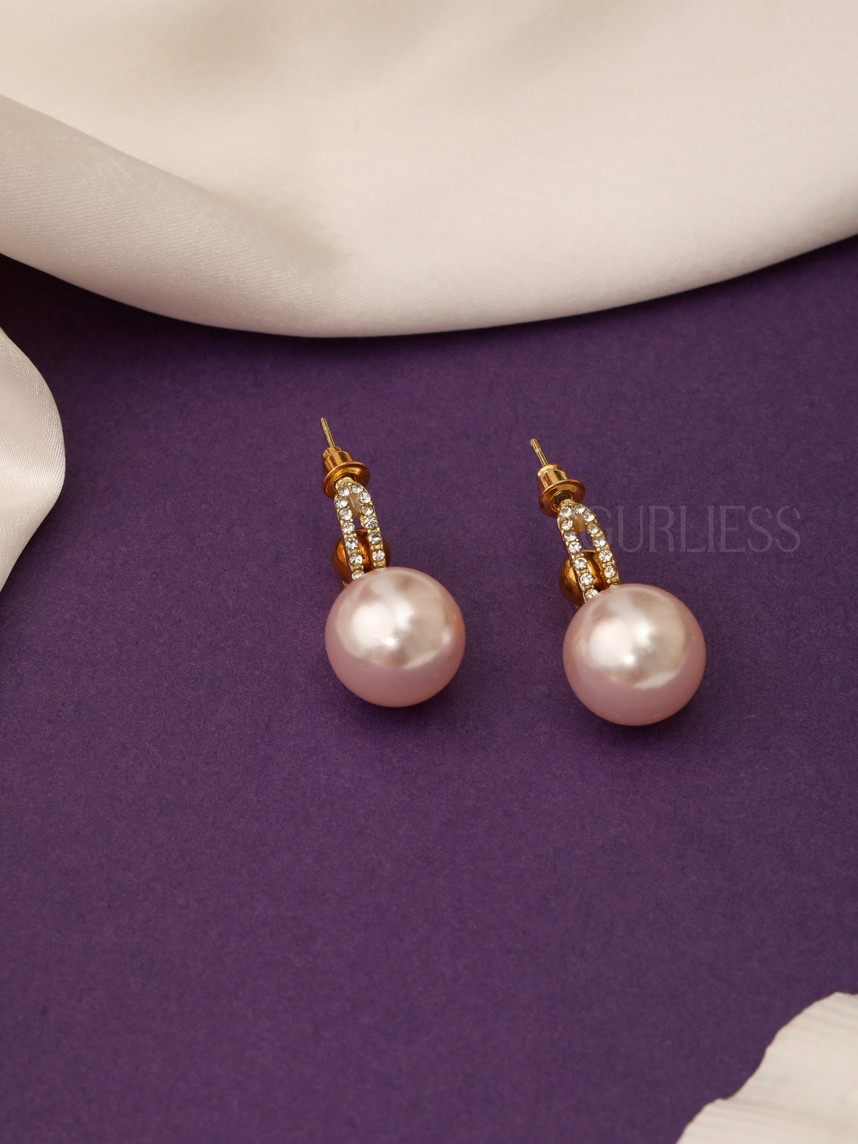 Elegant pearls