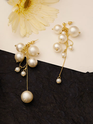 Dripping Pearl Gold Earrings