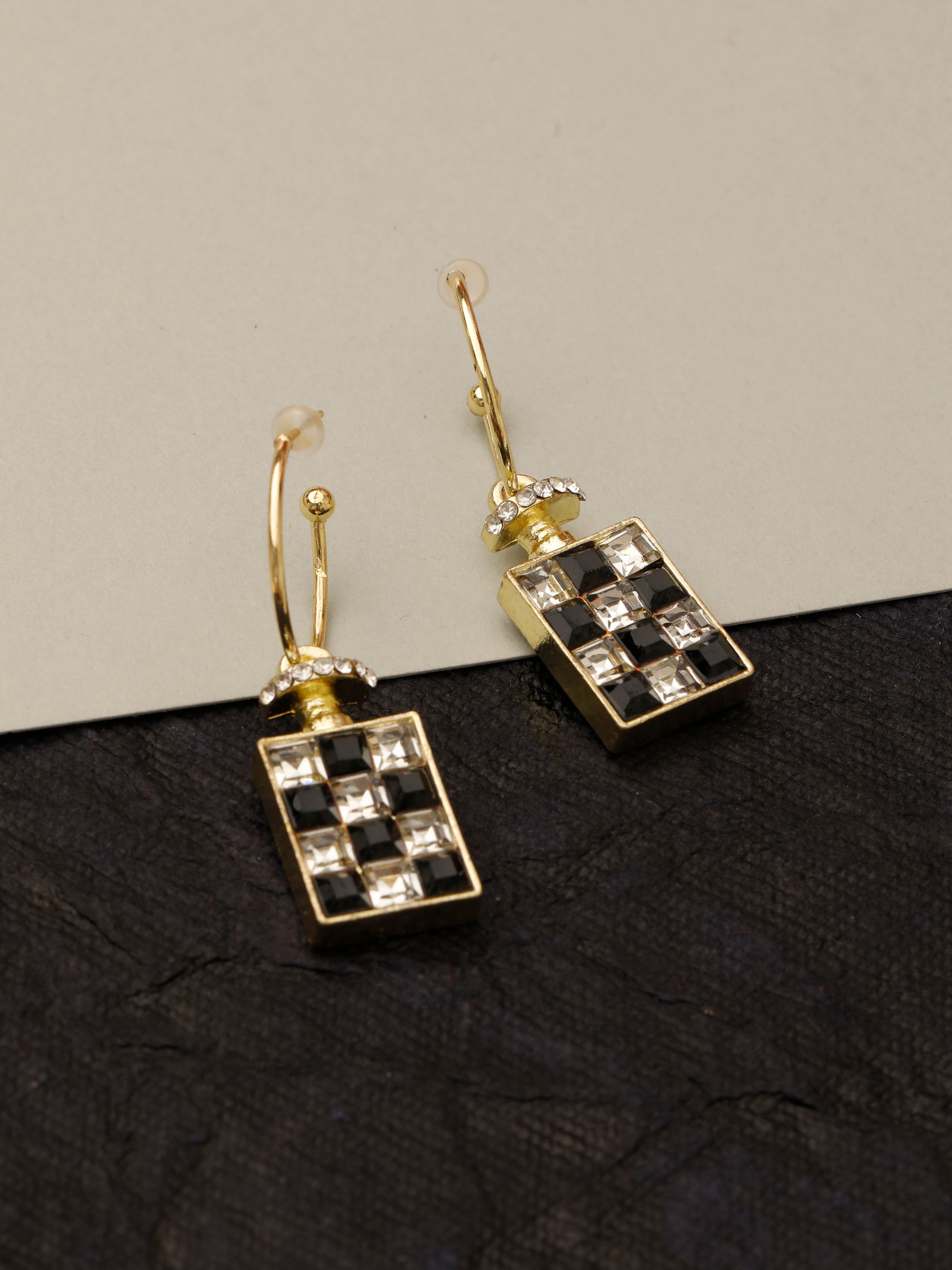 Diamond Check Black Earrings