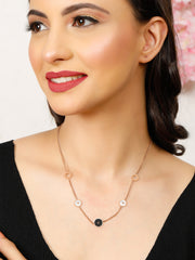 The Dark Beauty Necklace