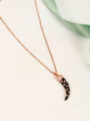 The Beauty Dagger Necklace