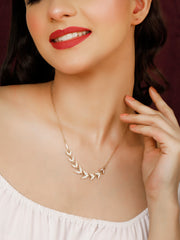 Gazing Gold Necklace