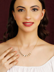 Gazing Gold Necklace