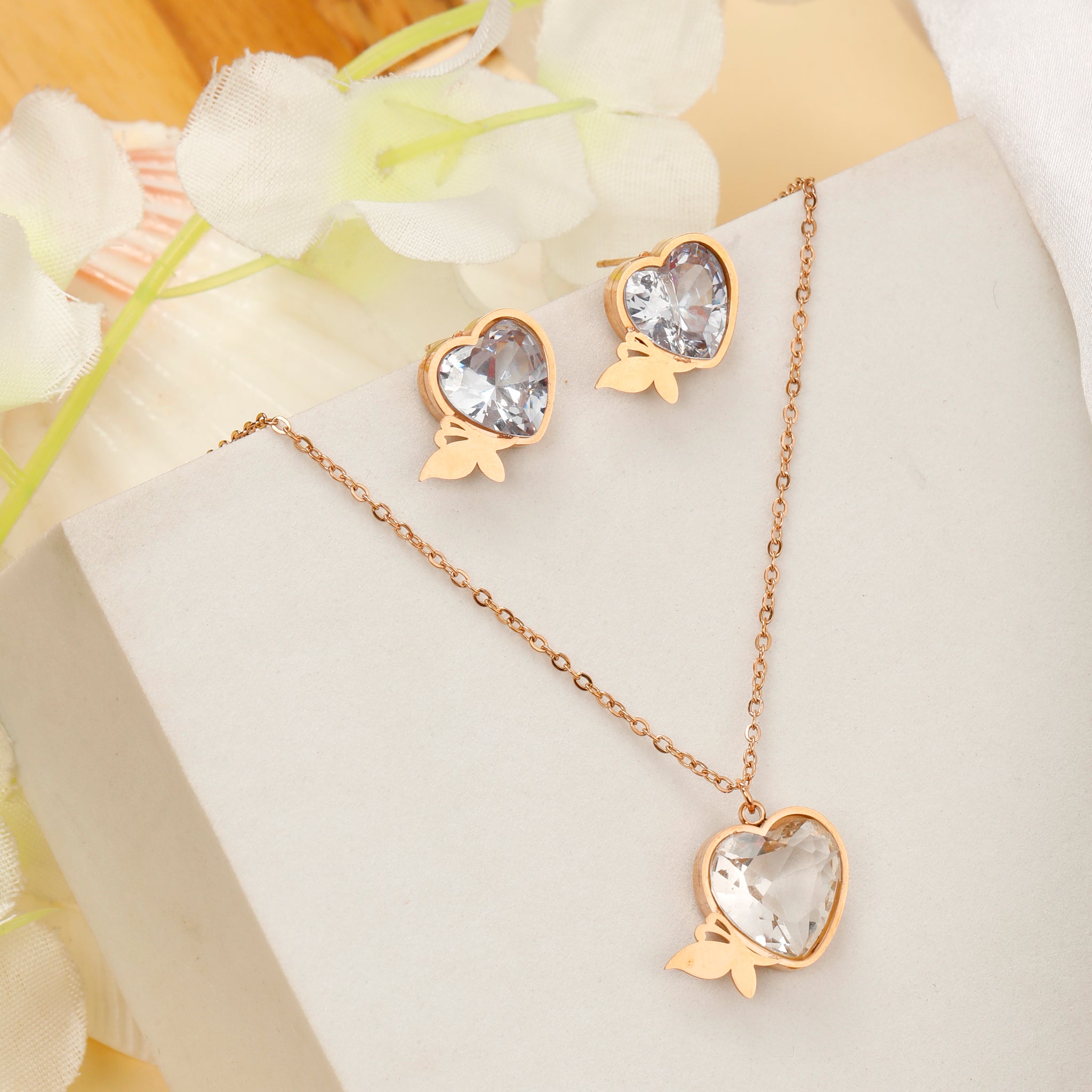 L'amore in diamante Pendant Set