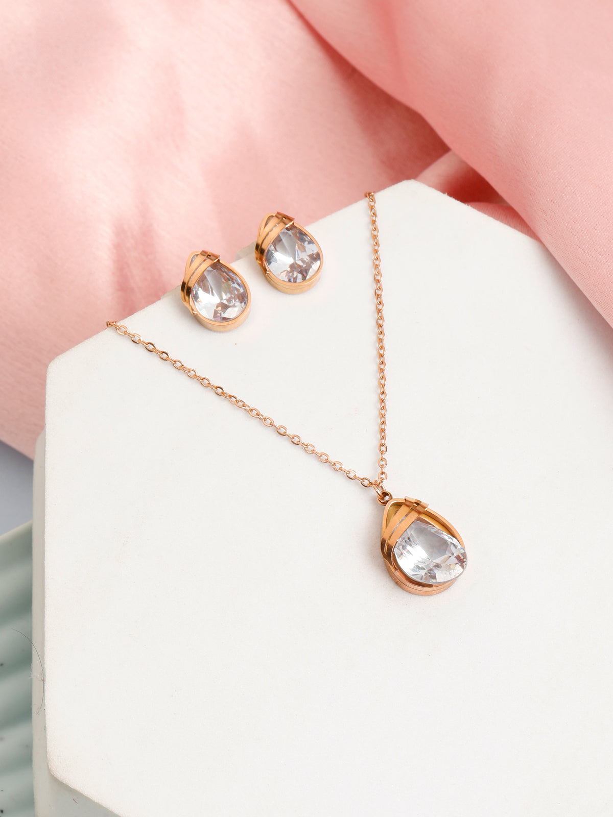 Perfect Girl Pendant Set