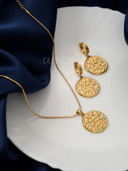 Edgy Grandeur Jewellery Set
