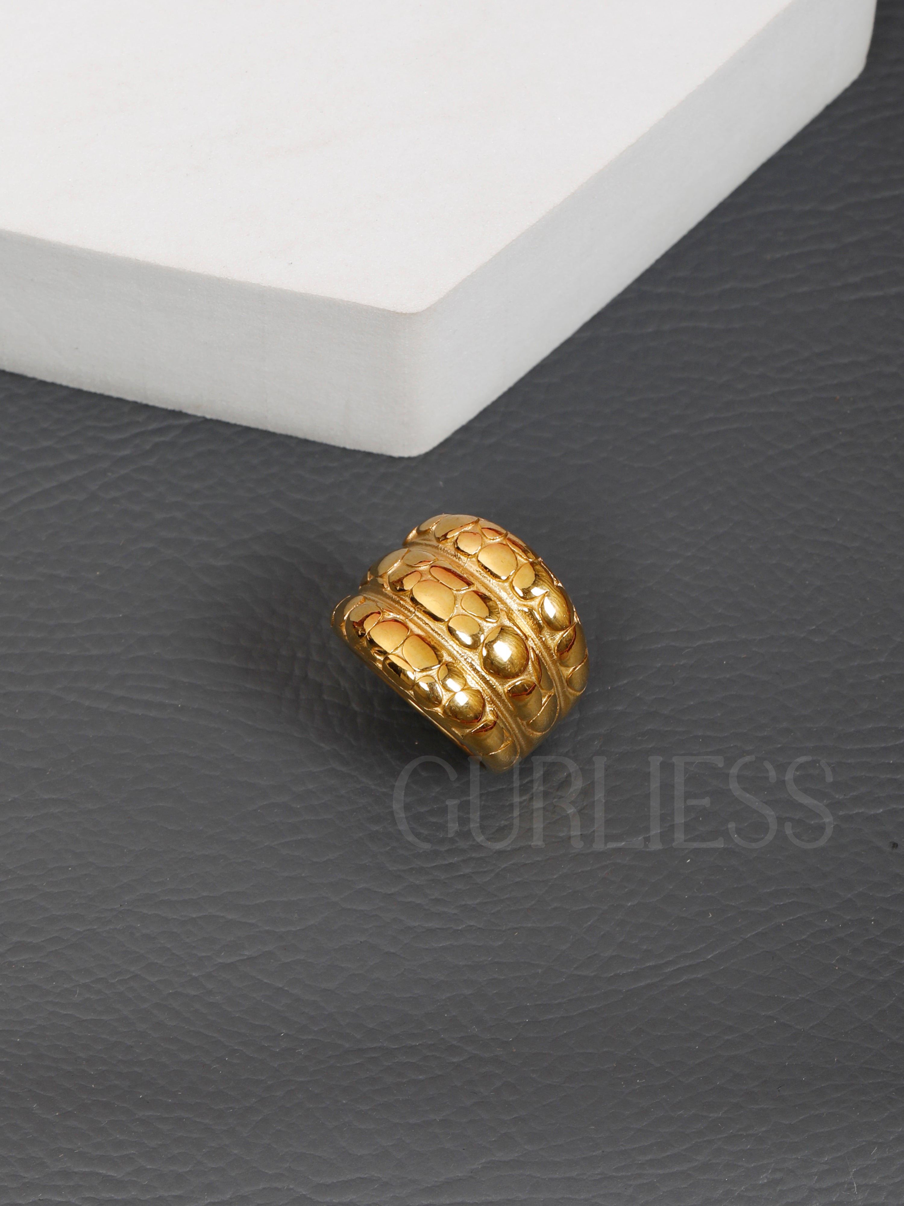 Sandy Shores Gold Rings