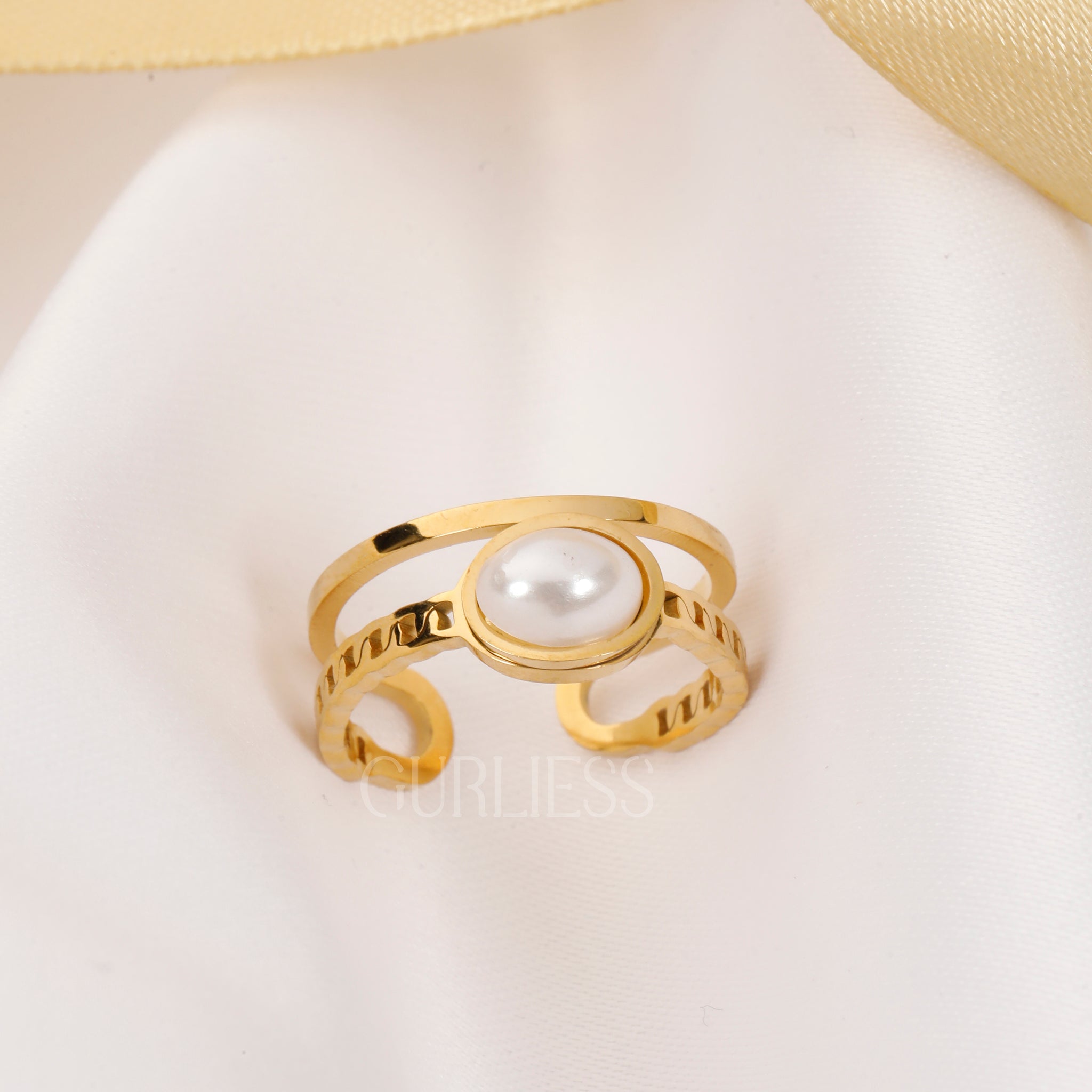 Floral Pearl Rings